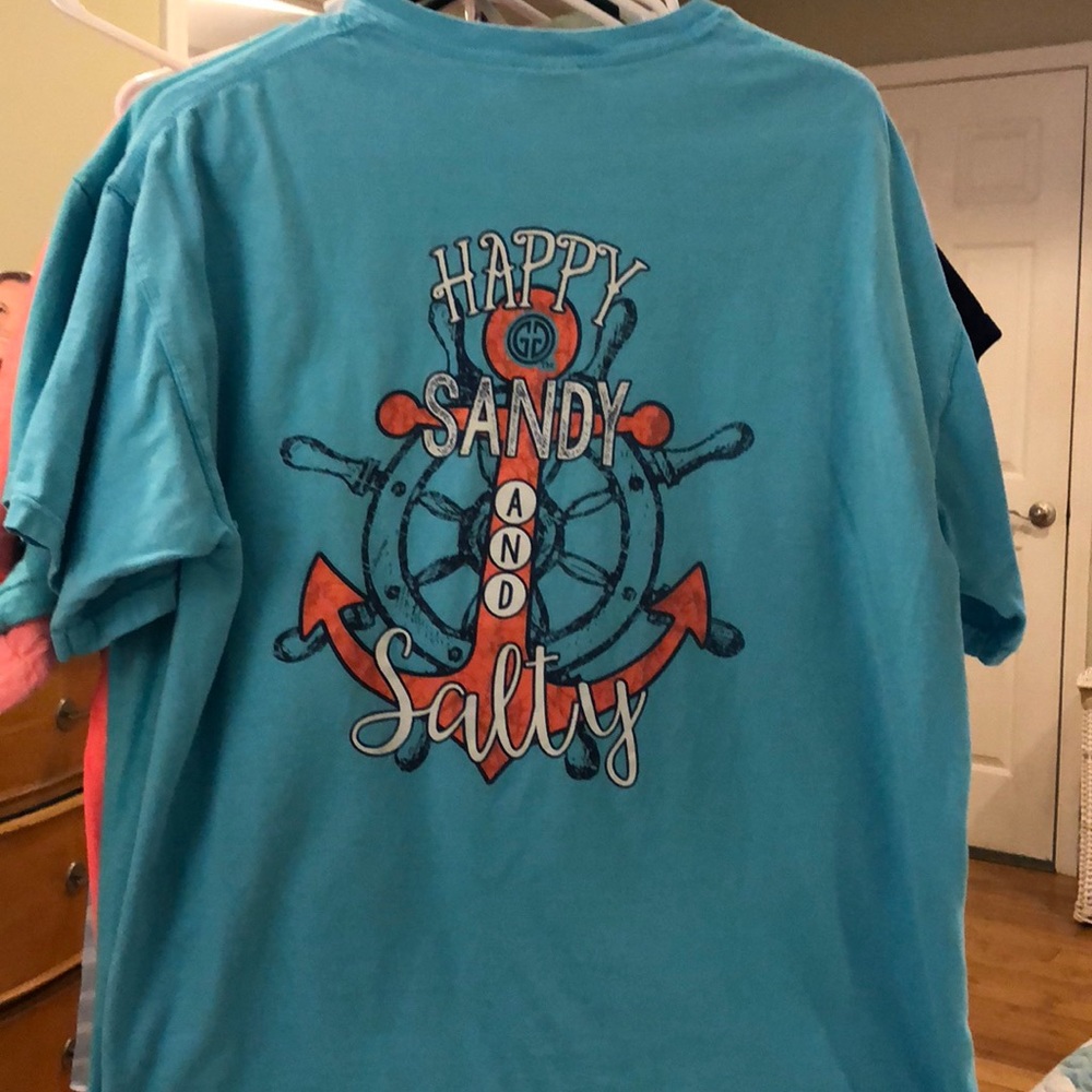 Girlie Girlie “Happy Sandy & Salty” T Shirt Lg